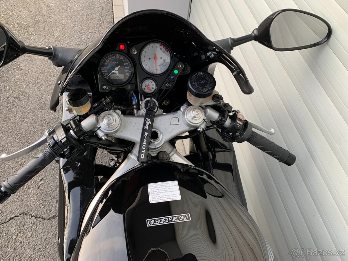 Honda VTR 1000F FireStorm - 20