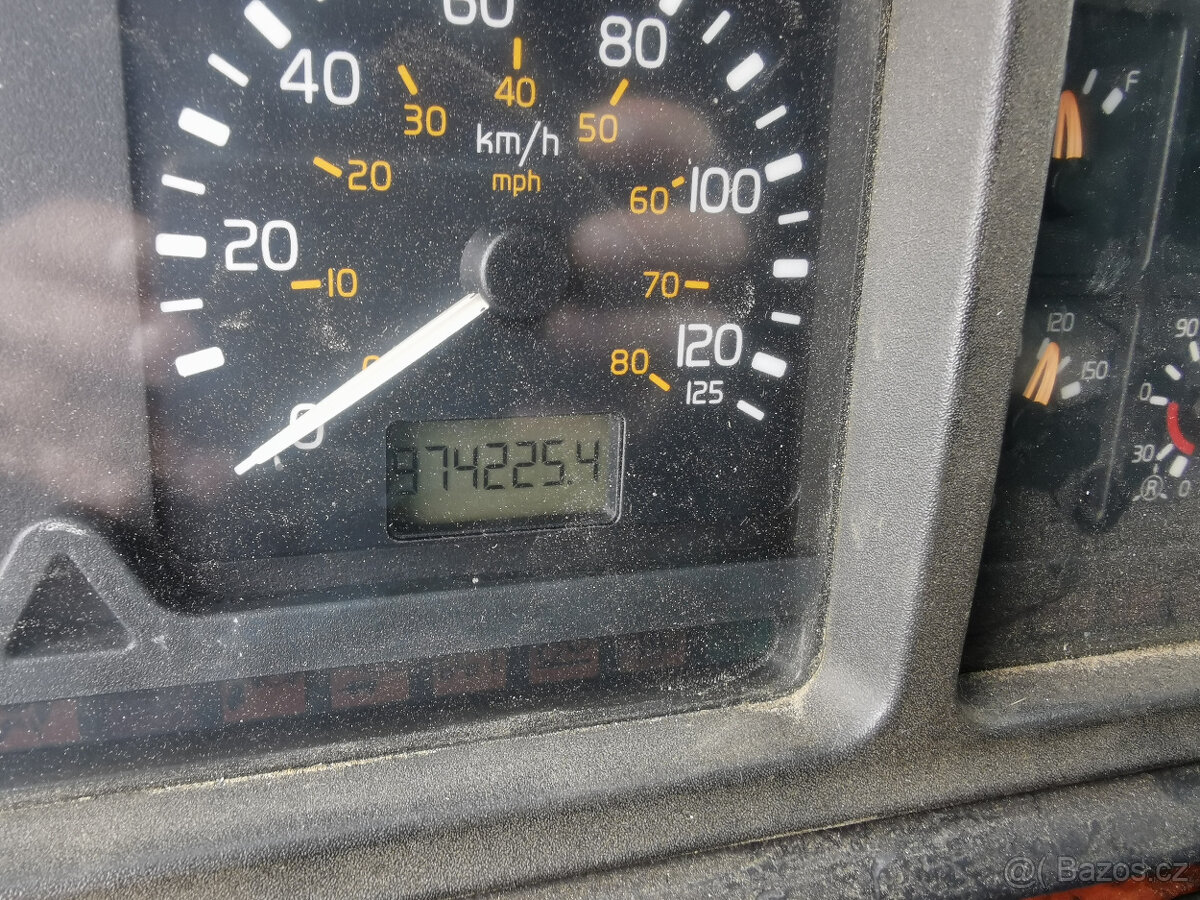 Prodám tahač návěsů VOLVO VVN EURO 3 retardér - 20