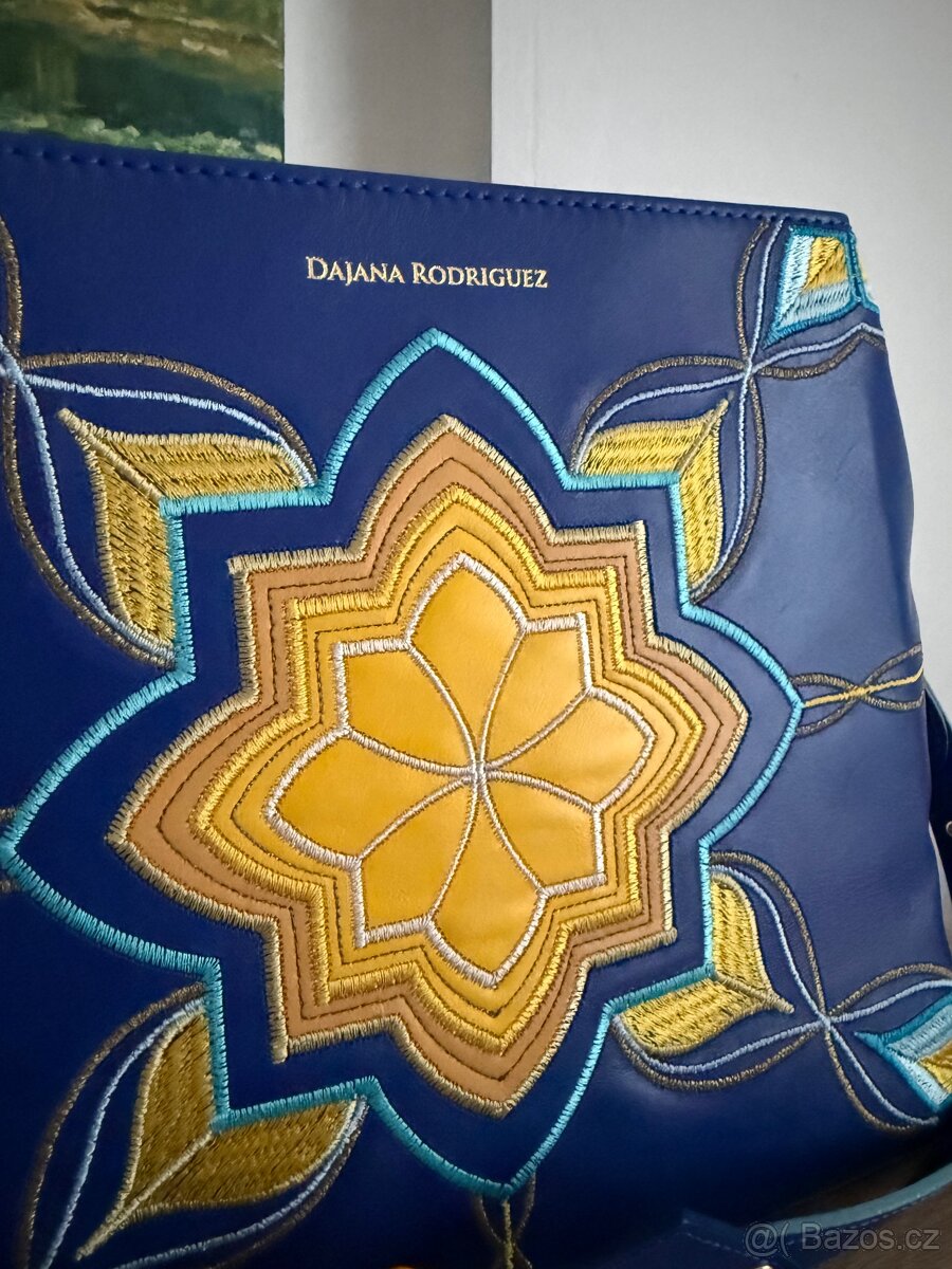 Sara Iris kožená vyšivaná kabelka Dajana Rodriguez - 20