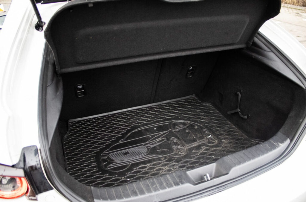 Mazda 3 90kW (2020). - 20