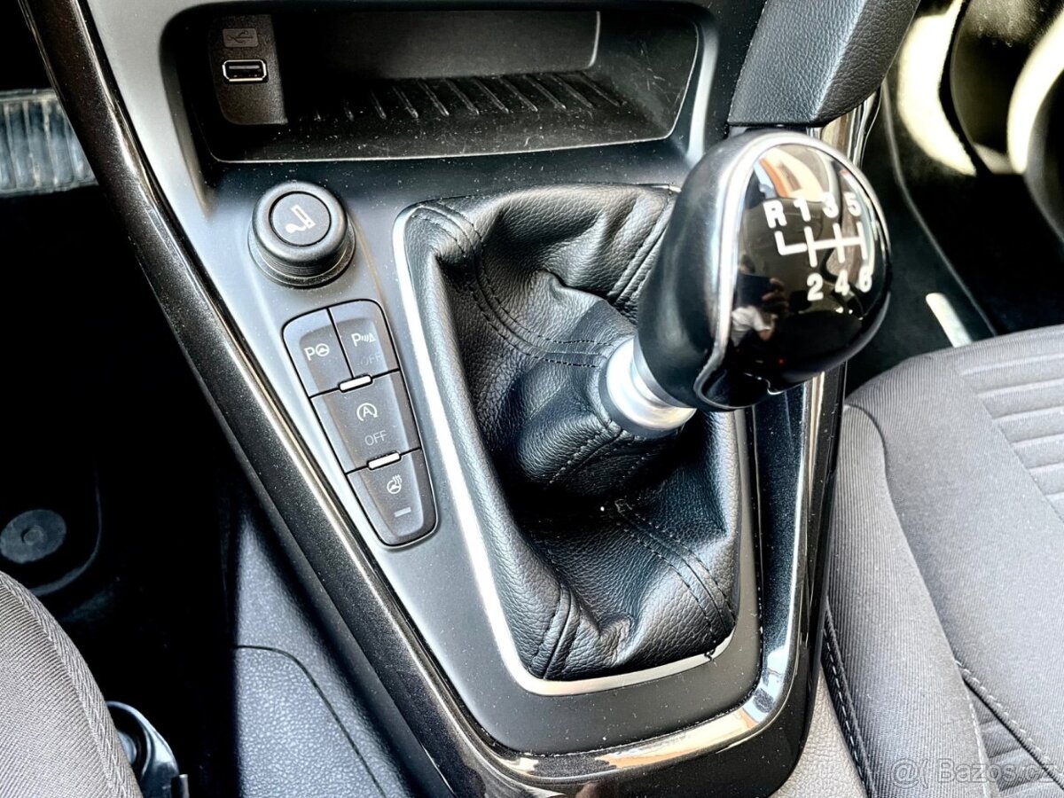 Ford Focus 1.0 Titanium ST Race red - 20