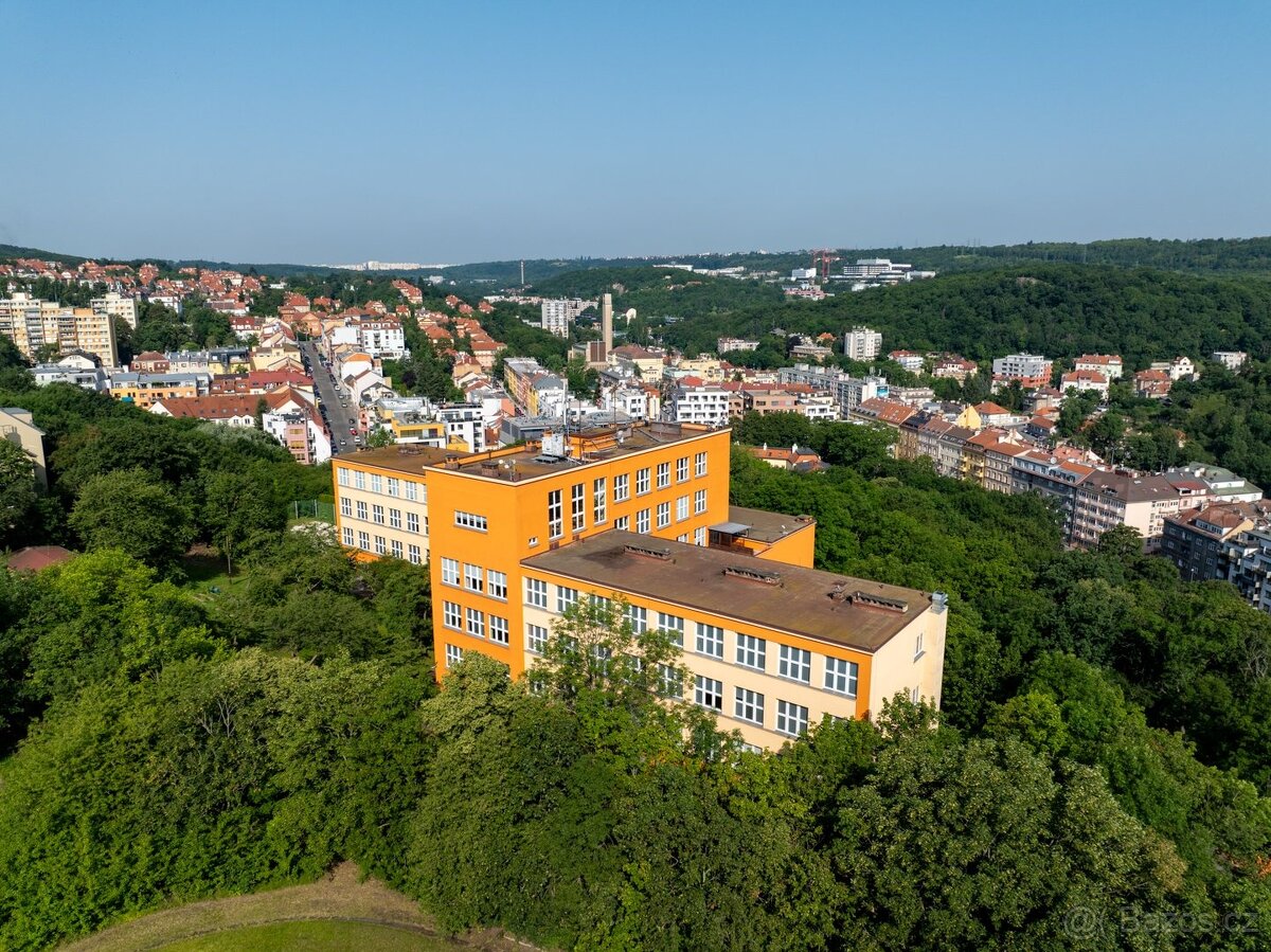 Nadstandardní mezonetový byt 3+kk se 2 terasami a panoramati - 20