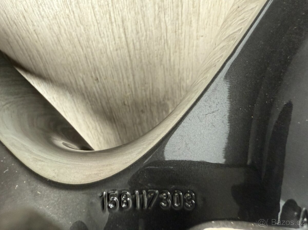 R20 NEJETÁ KOLA ALFA ROMEO STELVIO QUADRIFOGLIO - 20