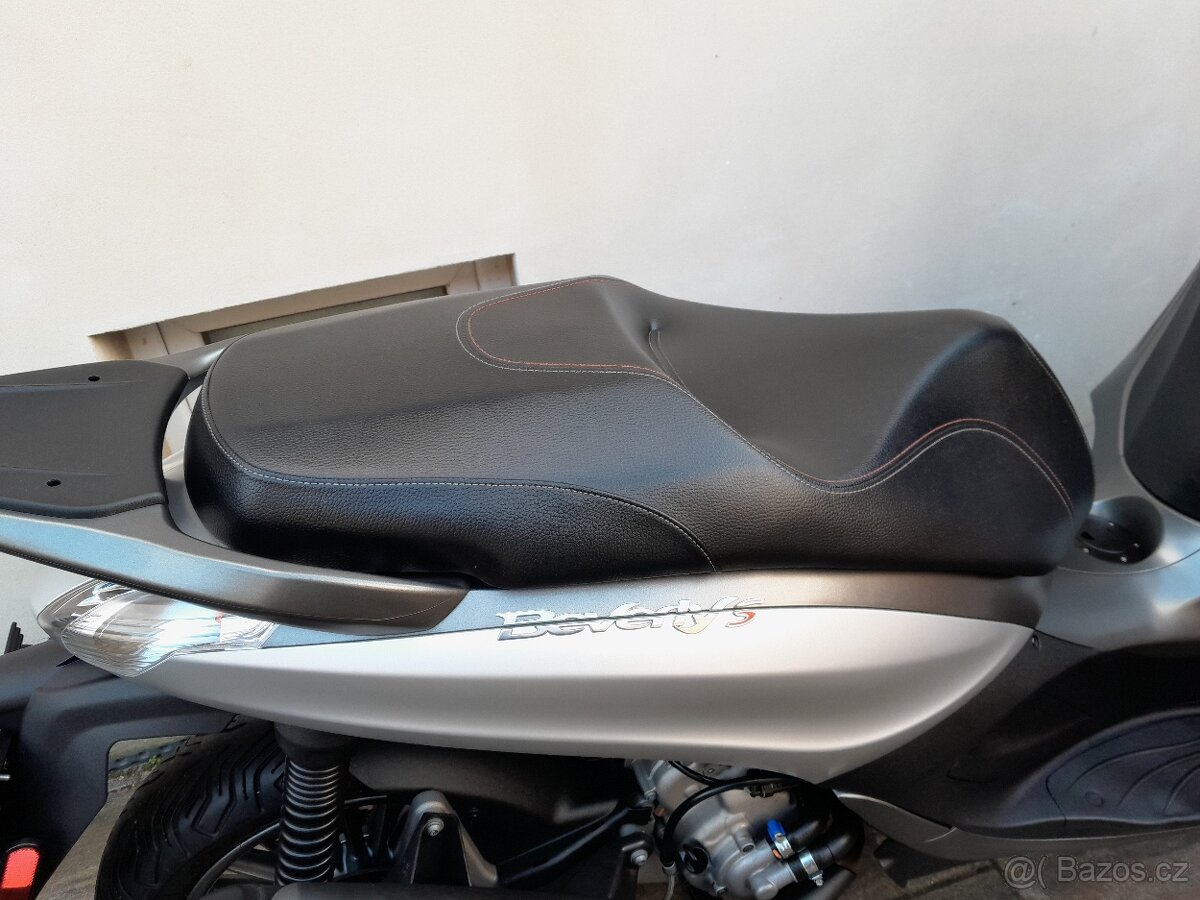 Piaggio Beverly 300 ABS, 2018, moc pěkný stav, ZIMNÍ CENA - 20