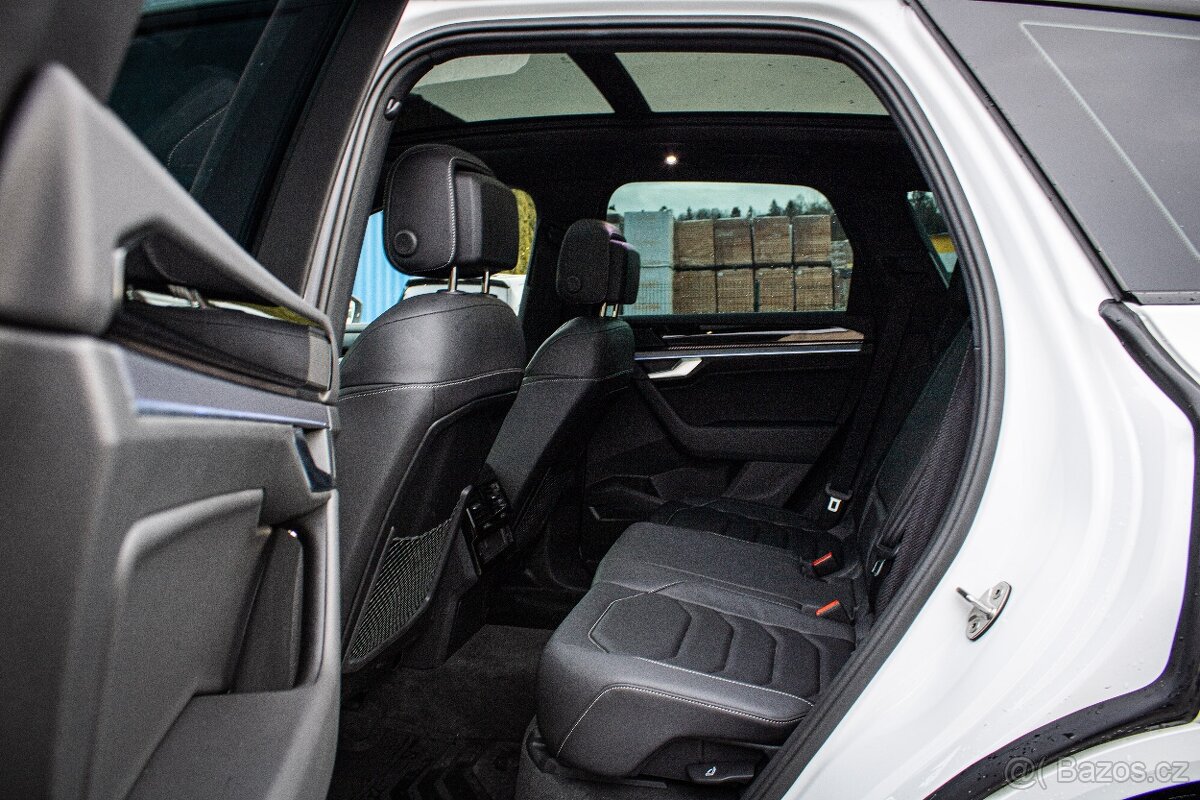 Touareg 3.0 TDI V6 286k R-Line, IQ Light, Pano, Vzduch, DPH - 20