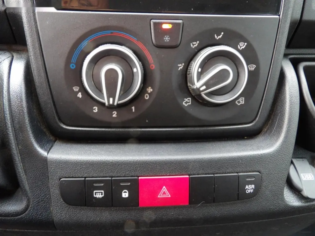 Peugeot Boxer, L2H2, 2,0 130k 6 míst - 20