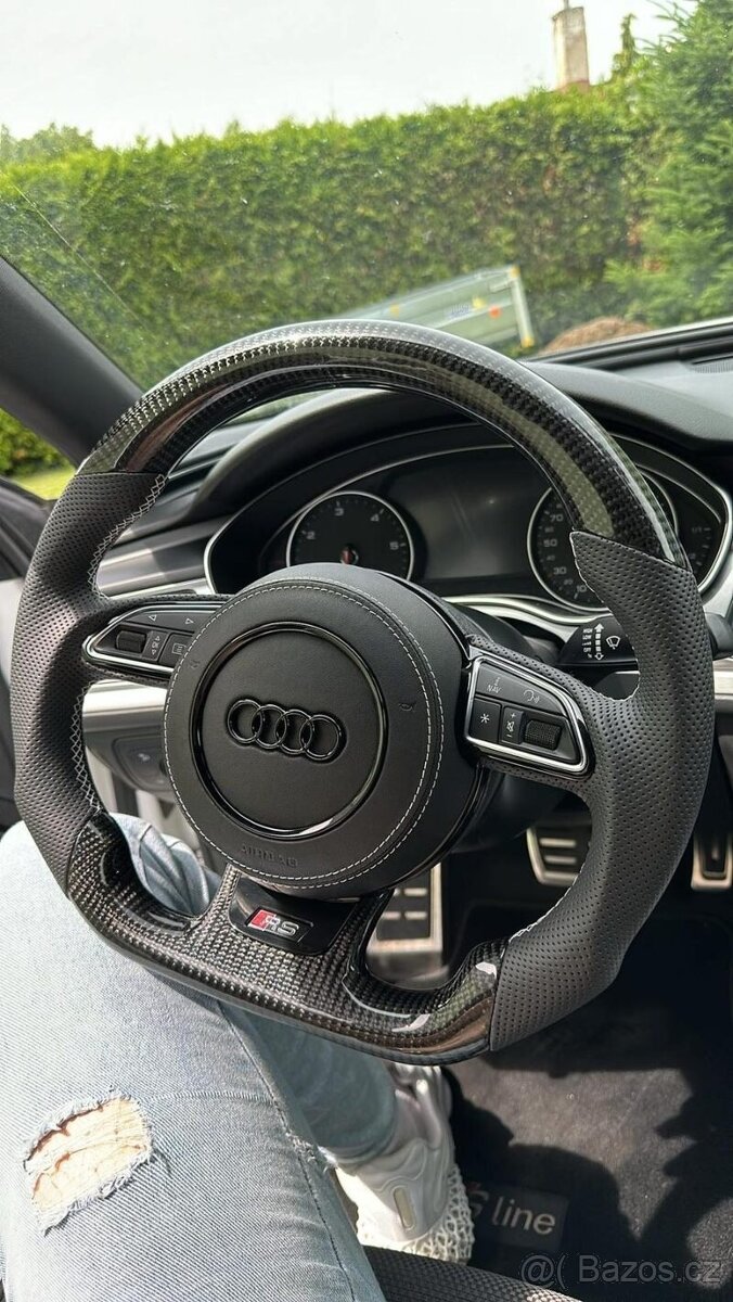 AUDI VOLANT KARBONOVY - zkoseny - karbon - perforovana kuže - 20