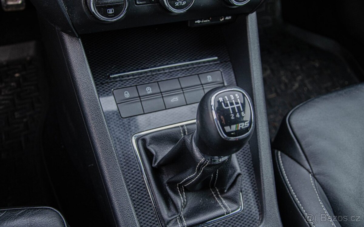 Škoda Octavia Combi 2.0 TDI DPF RS - 20