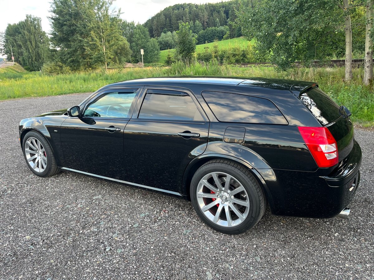 Chrysler 300C 6,1 SRT-8 - 20
