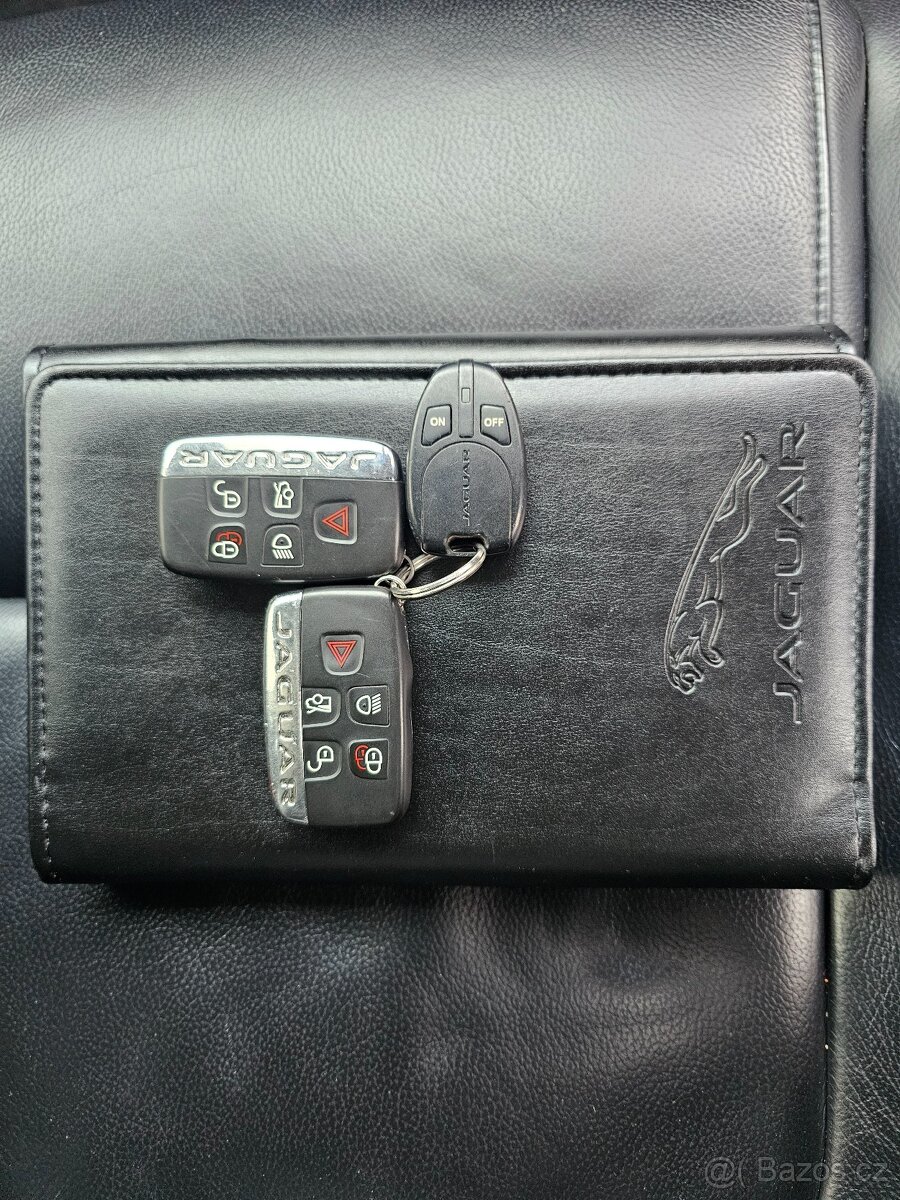 JAGUAR XE 2019 2.0D 132kW,VÝHŘEVY,NAVI,TEMPOMAT,SERVISKA - 20