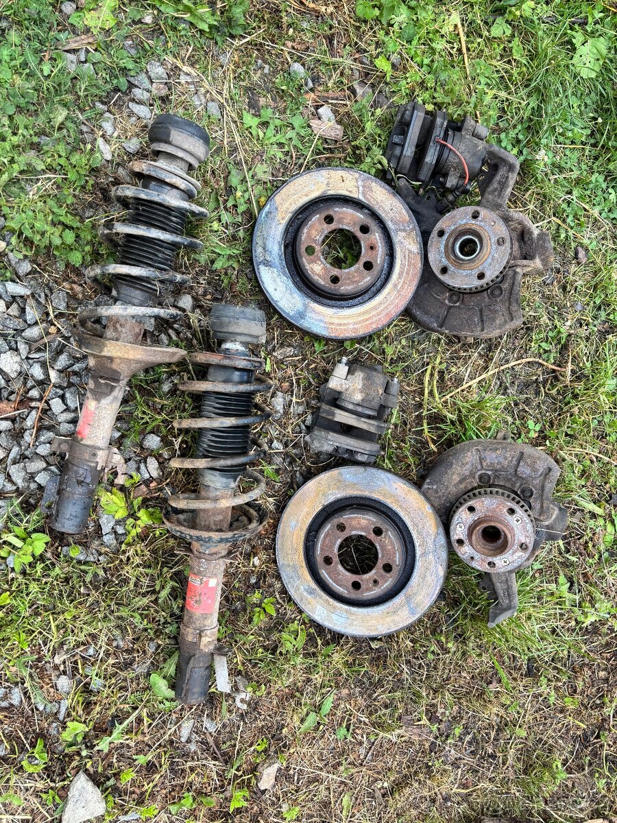 Škoda octavia 1 1.9tdi 66kw předface díly z vozu - 20