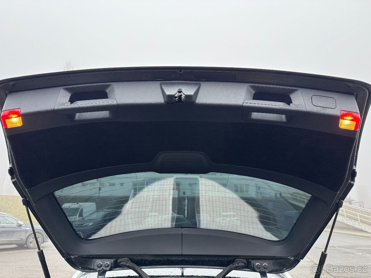 Mercedes-Benz С250, Avantgarde, couvací kamera - 20