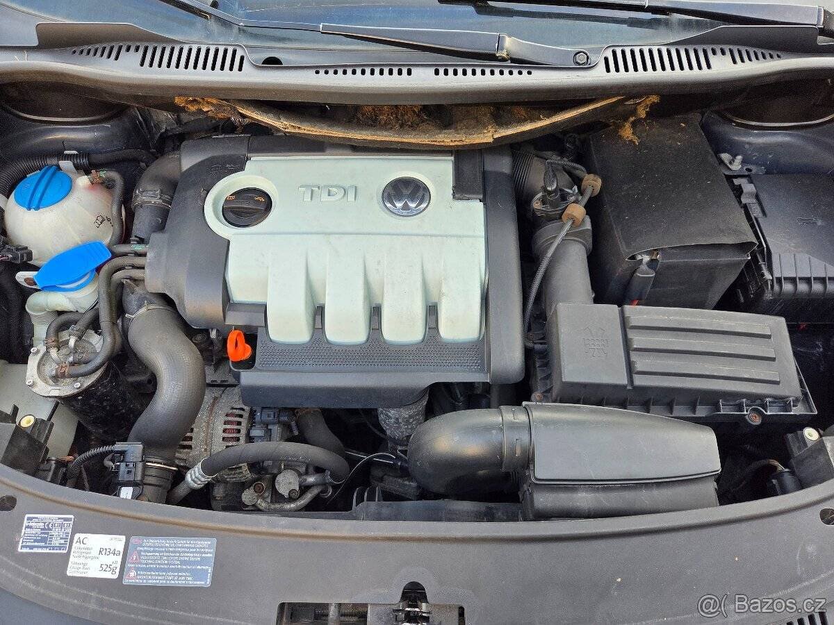 Touran 1.9TDI 77kW Freestyle 7.míst,1.maj.serviska,navi - 20