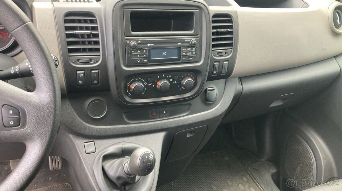 Renault Trafic 6-míst - 20