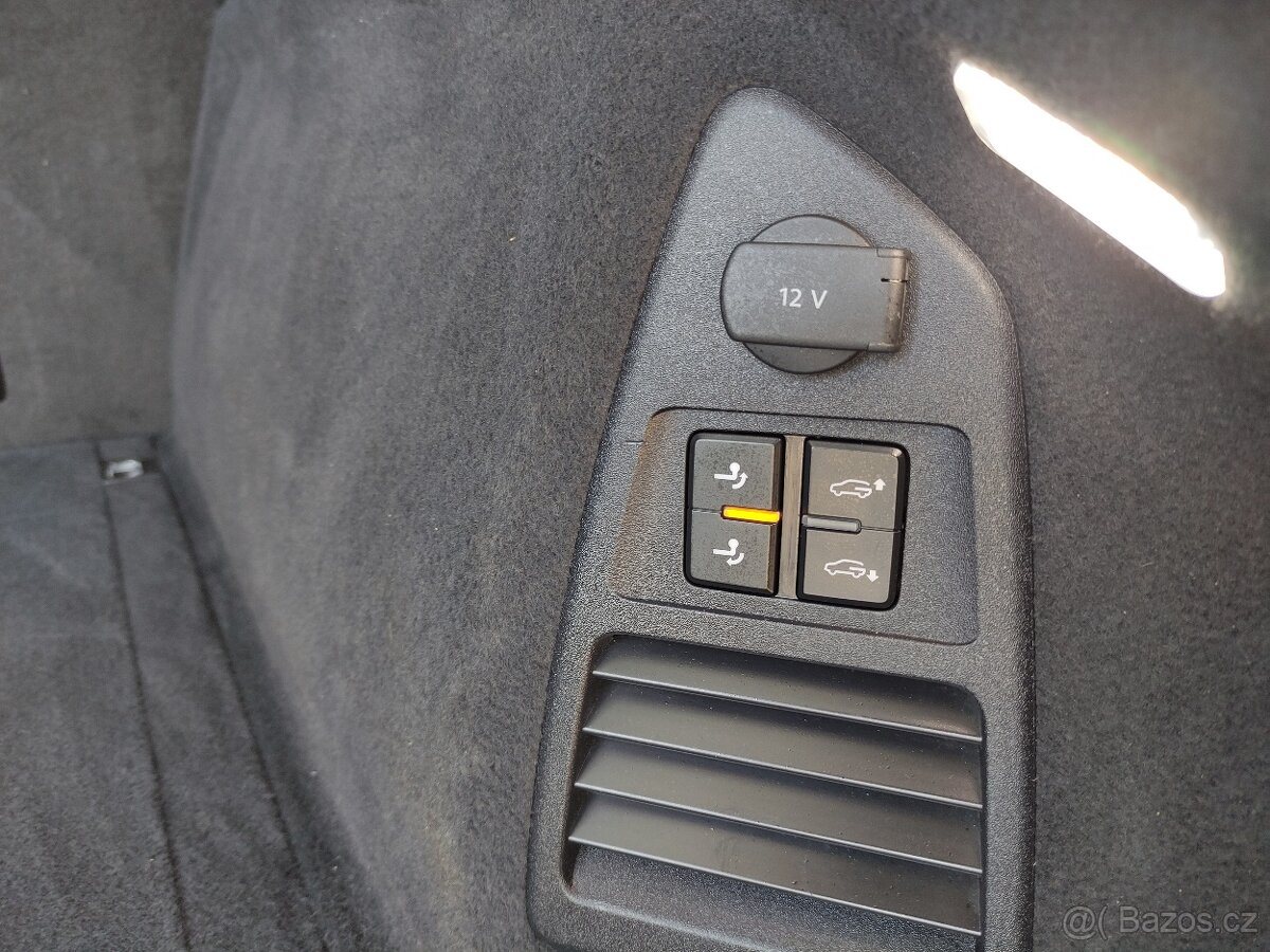 VW Touareg TDi R-Line BLACK STYLE VZDUCH VIRTUAL TAŽNÉ - 20