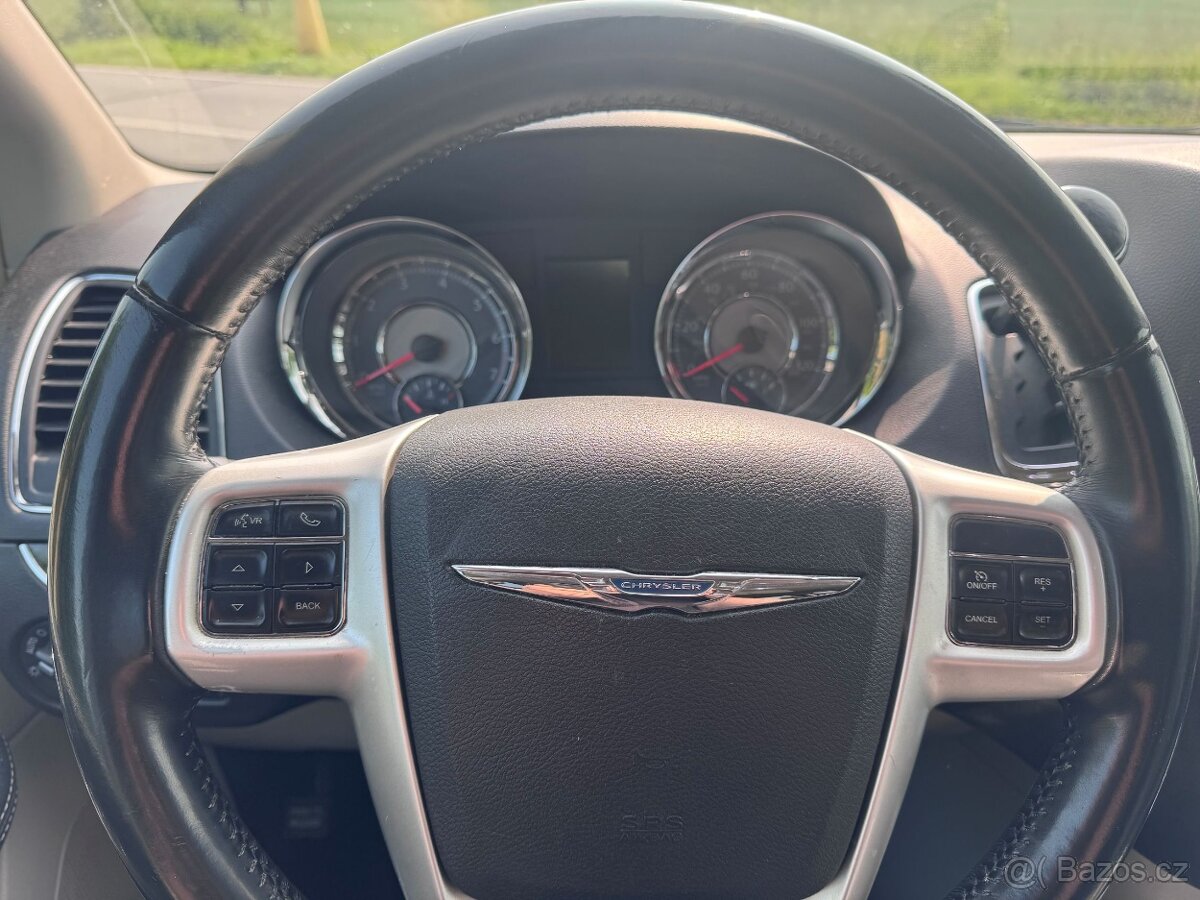 Chrysler Town Country 3,6 RT DVD Stown Kůže 2014 - 20