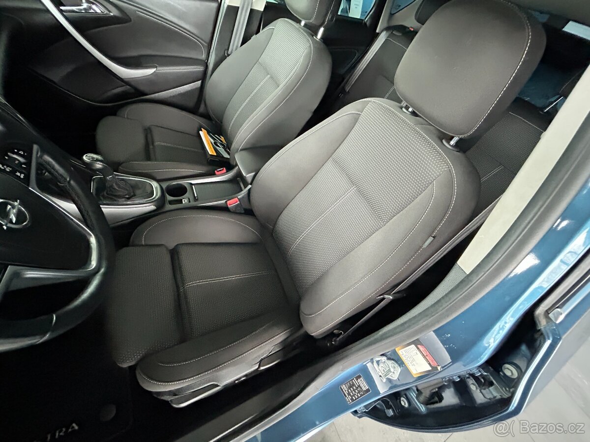 Opel Astra J 1.6 TURBO,ČR,SERVISKA,2.MAJ - 20