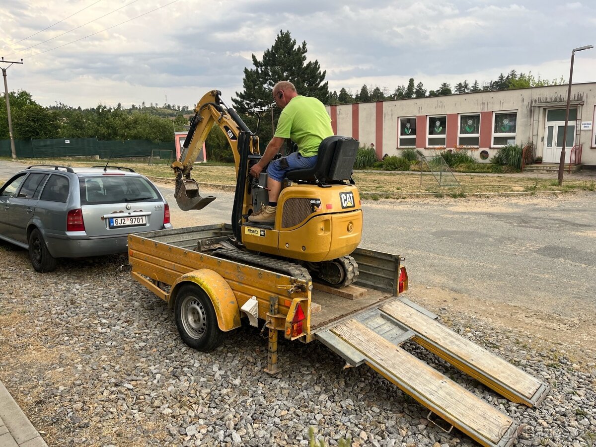 Minibagr CAT 300-9D - 20