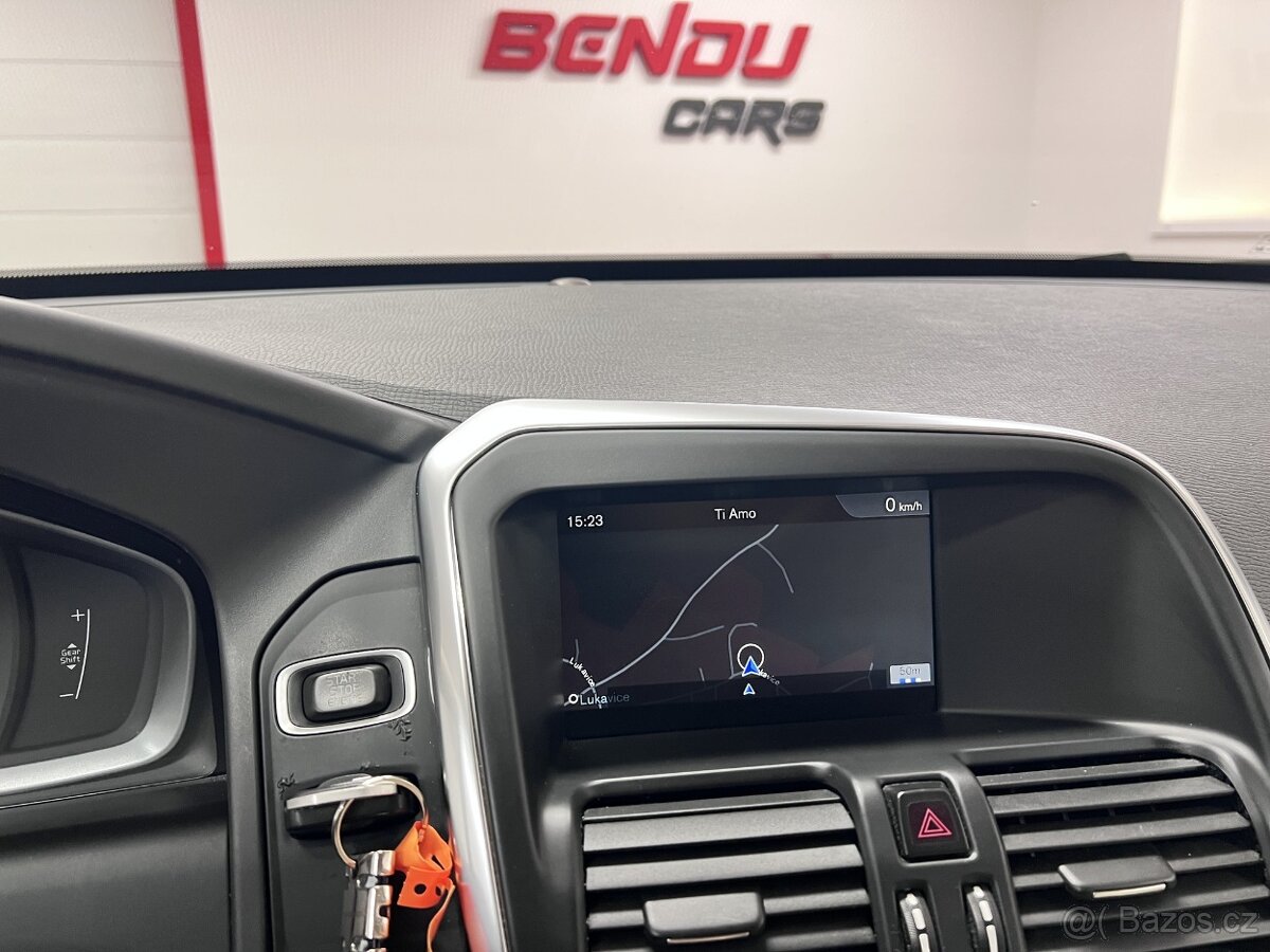 Volvo XC60 2.4 D4 133 kW 4x4 Manuál, 2014, Výhřev čel.skla - 20