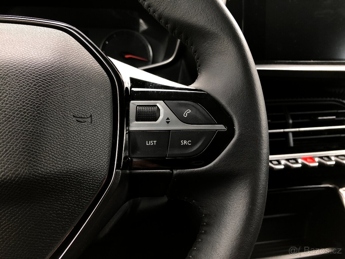 PEUGEOT 208 1.2 PureTech ALLURE - 20