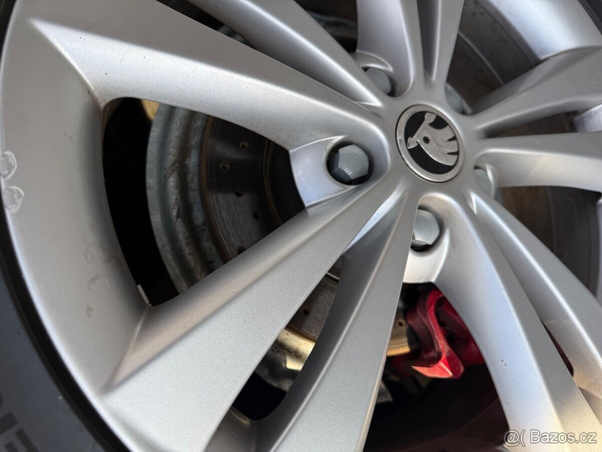 Škoda Octavia combi RS 2.0 147kw rok- 2009 - 20