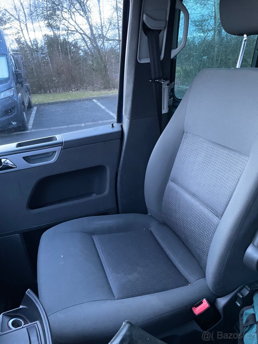 VW MULTIVAN T5 - 128 Kw - FACELIFT - náhradní díly - 20