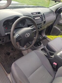 Toyota Hilux - 20