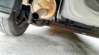 Úplně jako nová málo jetá DaciaLogan 1.2 16V v zimě  nejetá - 20
