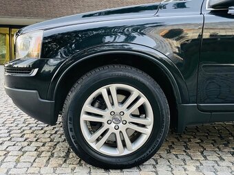Volvo XC90 2.4 D5 AUTOMAT 1.MAJITEL VÝHŘEV SERVISKA - 20