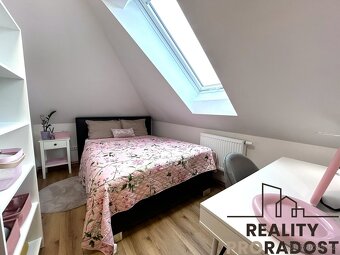 Rodinný dům 7+kk, který má styl, srdce i garáž – Kuchařovice - 20