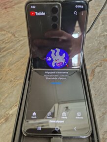 Samsung Galaxy Z Flip 4 - 20