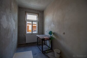 Samostatně stojící rodinný dům 3+1 ve Velkém Oseku u Kolína - 20