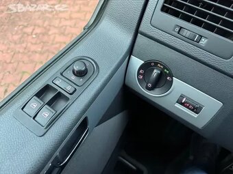 VW Multivan T5 2.0TDI 103kW,Team,7.sedadel,Webasto,Serviska. - 20