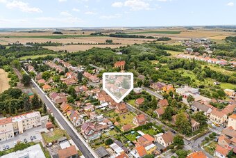 RODINNÝ DŮM 4+1 SE ZAHRADOU VE VELVARECH, ev.č. 00393 - 20