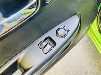 HYUNDAI i20 1.2 i BENZÍN NAJETO JEN 43 TIS KM - 20
