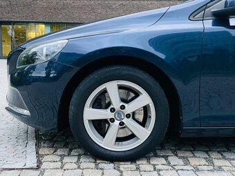 Volvo V40 2.0D3 5VÁLEC MANUÁL KAMERA ODPOČET DPH 1 MAJITEL - 20
