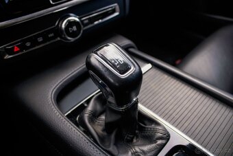 Volvo V90 D3 2.0L Momentum A/T sivá/šedá - 20