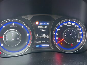 Hyundai I40 1.7CRDi automat, PLNÁ VÝBAVA - 20