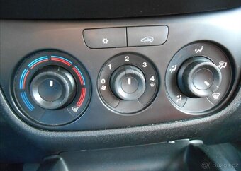 Fiat Dobló 1,6 Multijet 77 kW Life CZ nafta - 20