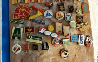 různé staré odznaky - 20