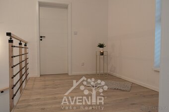 Prodej moderních rodinných domů ve výstavbě v klidném prostř - 20