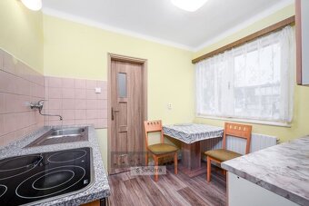 Prodej rekonstruovaného, patrového a částečně podsklepeného  - 20