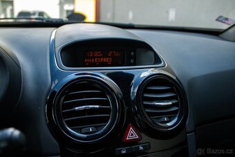Opel Corsa 1.4 16V Cosmo - 20