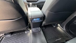 Prodám Toyota Highlander 3.5i rv 2021 odpočet DPH - 20