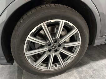 Audi Q7 3,0 55 TFSI 250 kW S-LINE 1.MAJITEL ČR DPH 38 TKM - 20