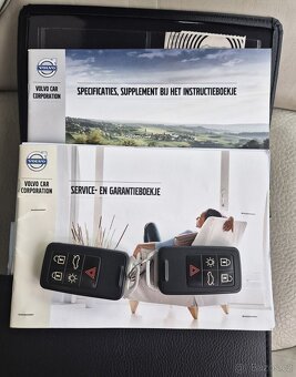 VOLVO V70 D4 120KW 5-VÁLEC 1.MAJ XENON KŮŽE TAŽNÉ. ALU - 20
