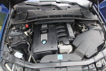 BMW E90 325i M-Paket Manuál Adaptivní tempomat - 20