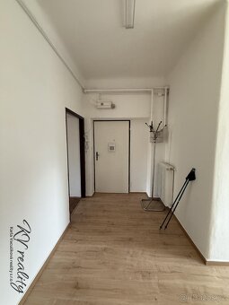 Prodej bytu 2+1 s balkonem,  CP 81 m2, Vsetín, ul. Na Kamenc - 20