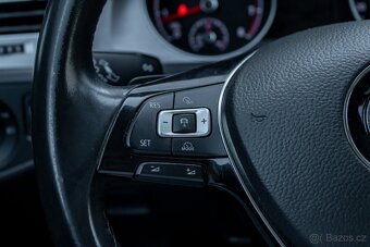 Volkswagen Golf - 20
