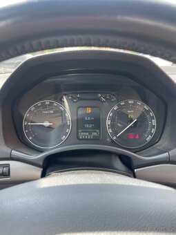 🚗 Škoda Octavia II (1Z5) 2.0 TDI (BMM) DSG – Elegance - 20